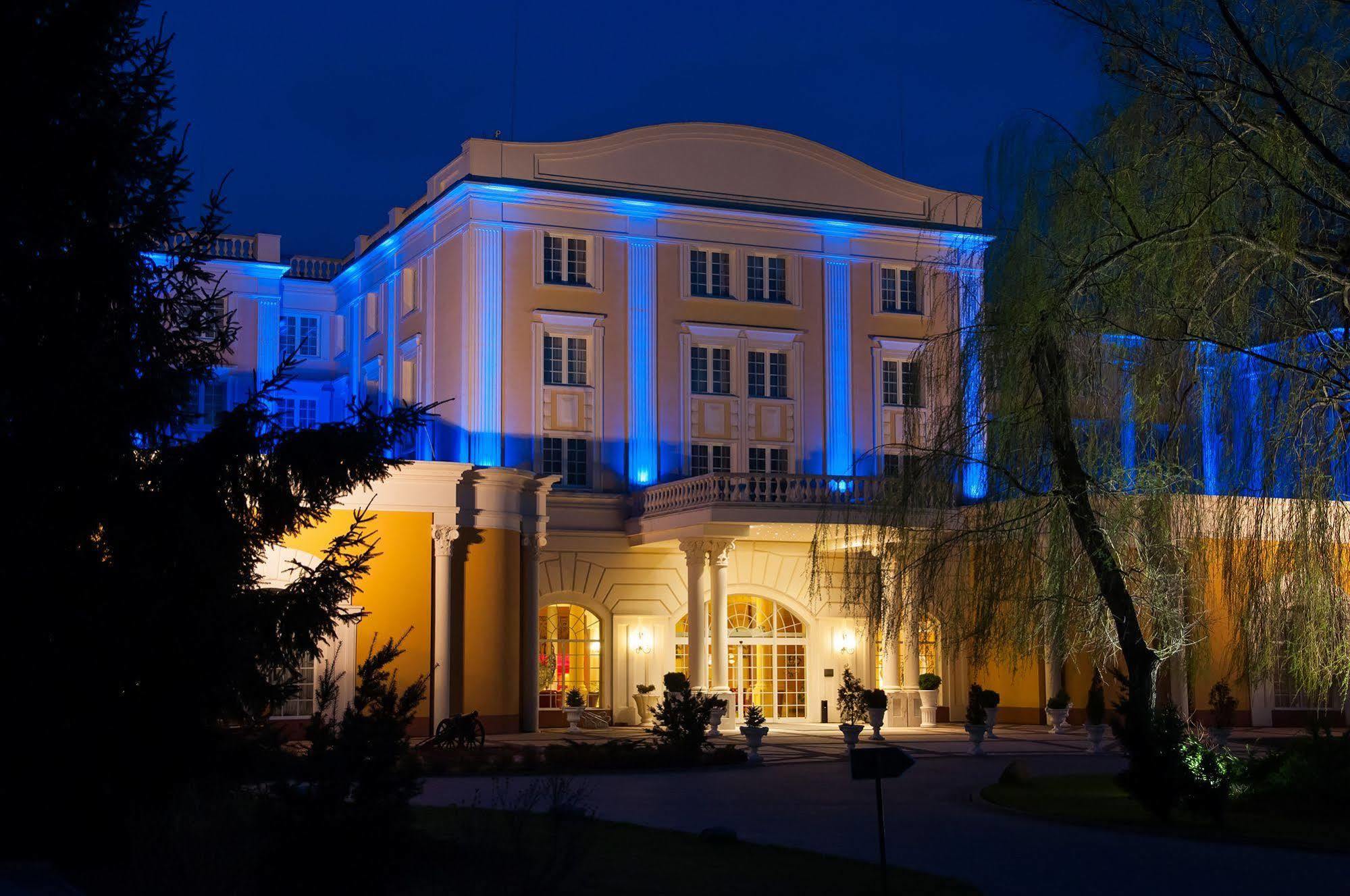 Hotel Windsor W Jachrance Jachranka Dış mekan fotoğraf