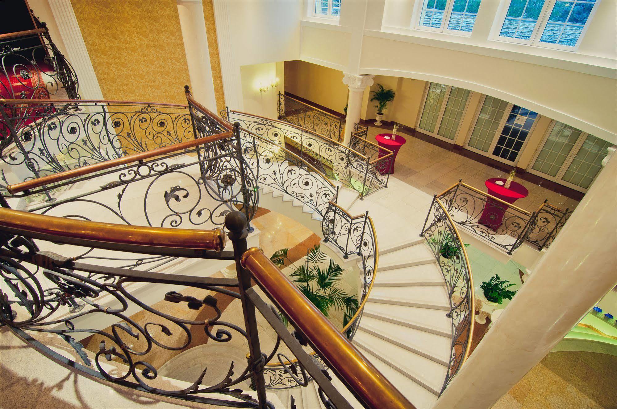 Hotel Windsor W Jachrance Jachranka Dış mekan fotoğraf