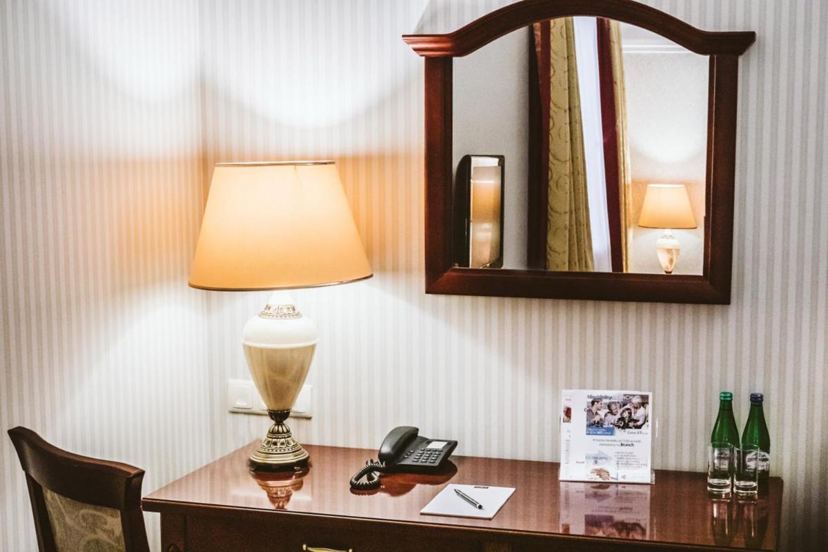 Hotel Windsor W Jachrance Jachranka Dış mekan fotoğraf