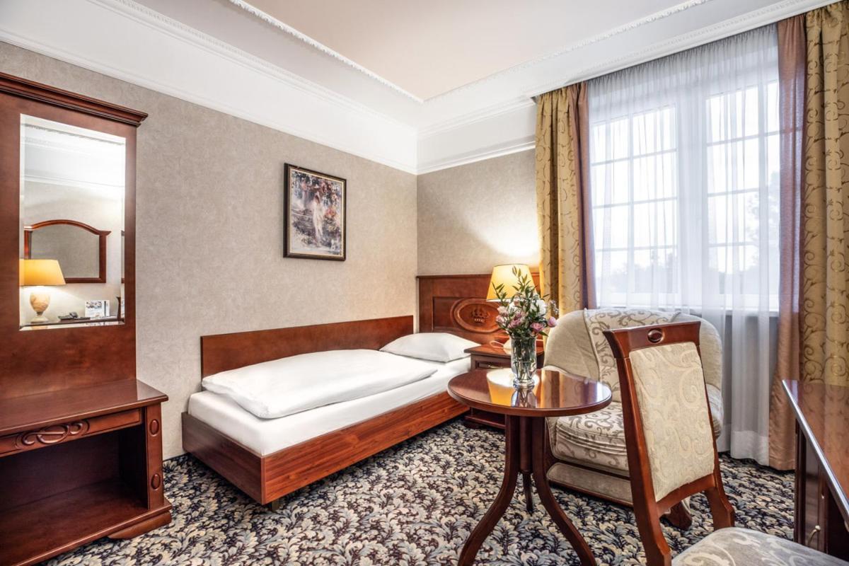 Hotel Windsor W Jachrance Jachranka Dış mekan fotoğraf