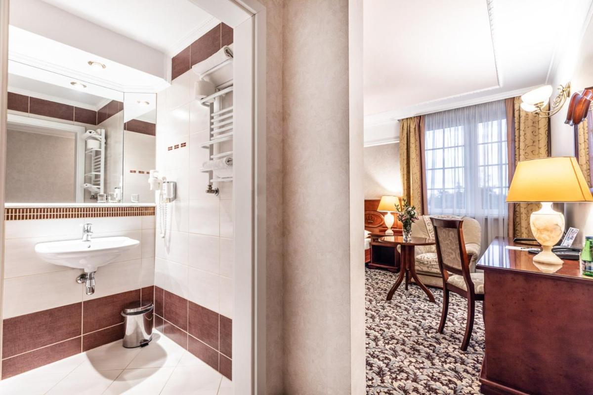 Hotel Windsor W Jachrance Jachranka Dış mekan fotoğraf